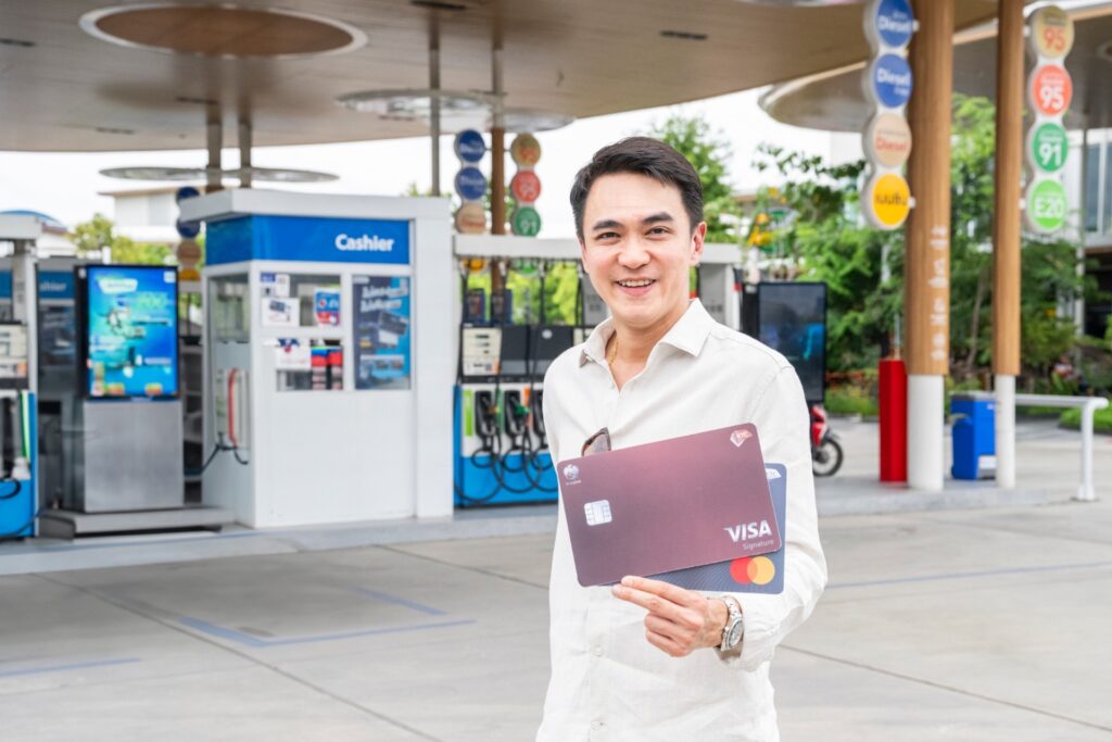 นายสุวัฒน์ เทพปรีชาสกุล ผู้บริหารสูงสุดฝ่ายการตลาดบัตรเครดิต เคทีซี