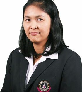 รองศาสตราจารย์ ดร.วีนันท์กานต์ รุจิภักดิ์ อาจารย์ประจำภาควิชาสังคมศาสตร์ คณะสังคมศาสตร์และมนุษยศาสตร์ มหาวิทยาลัยมหิดล