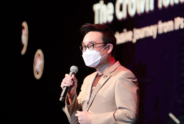 ภาพ ดร.ชวัลวัฒน์ อริยวรารมย์ ประธานกรรมการ