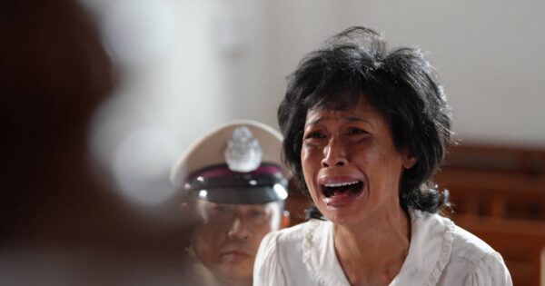 kingkaew horror film starring intira charoenpura 01