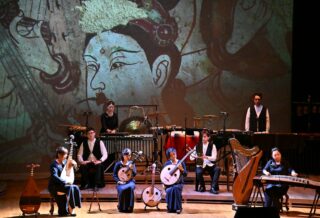 การแสดงดนตรี ที่ได้รับแรงบันดาลใจ จากภาพจ